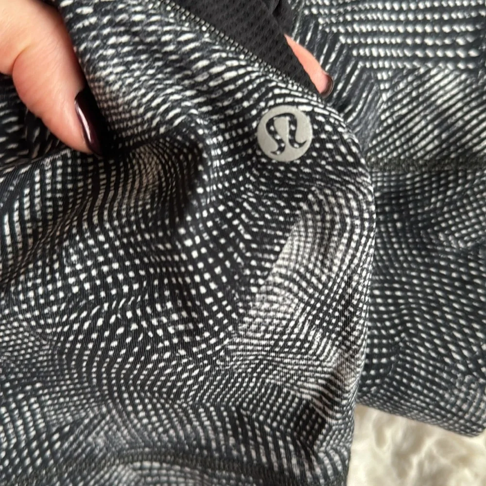Lululemon | Size 6 | Run Off Route Mid- Rise Crop 21” Velocity Mesh Leggings